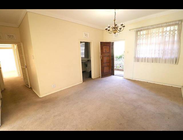 2 BEDROOM APARTMENT FOR SALE IN SANDOWN